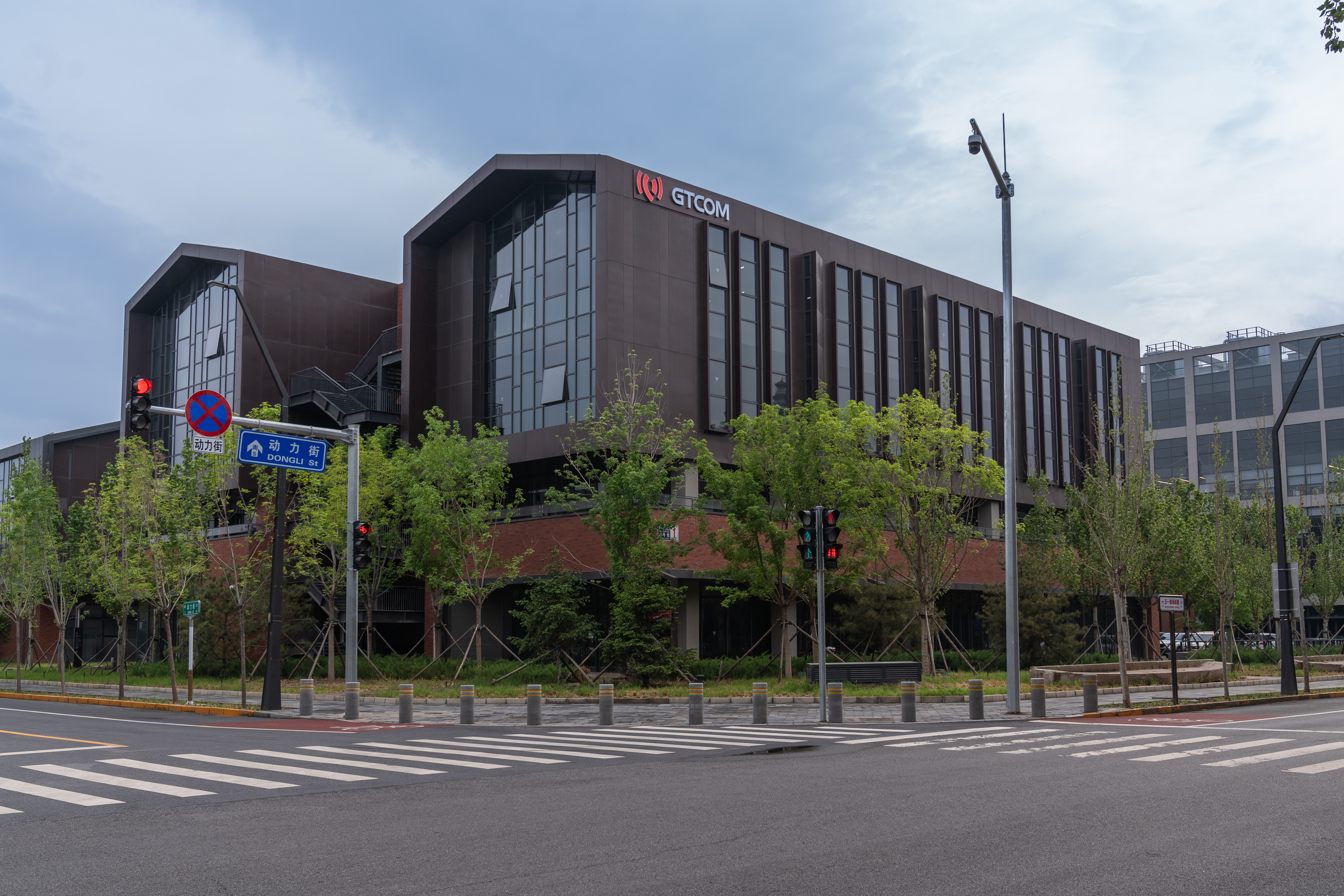 1718329978186889.jpg 3-公司外景-遠(yuǎn).jpg